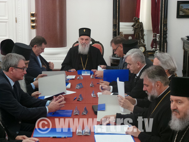 Počeo sastanak patrijarha Irineja sa zvaničnicima iz Srpske - Foto: RTRS