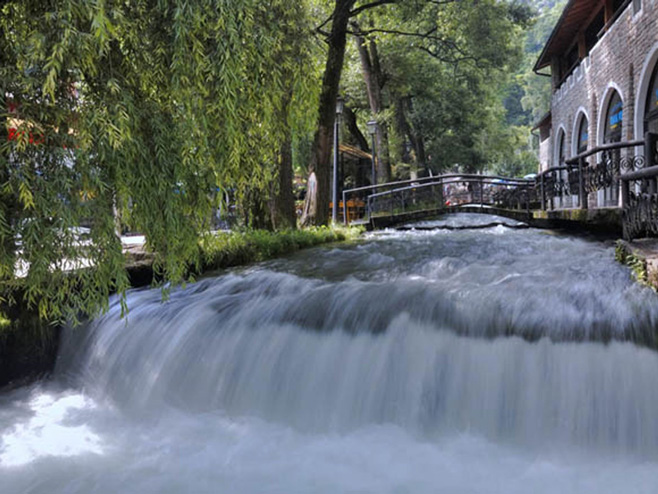 Travnik - Plava voda (foto: www.oslobodjenje.ba) - Foto: RTRS