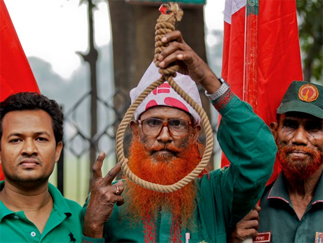 Bangladeški aktivisti koji su vodili kampanju za kažnjavanje ratnih zločinaca - Foto: AP