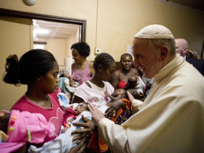Papa Franjo u Africi - Foto: AP