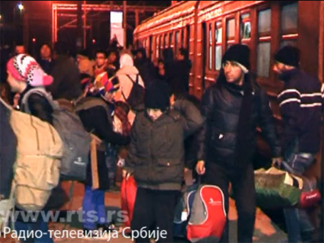 Migranti u Đevđeliji - Foto: RTS