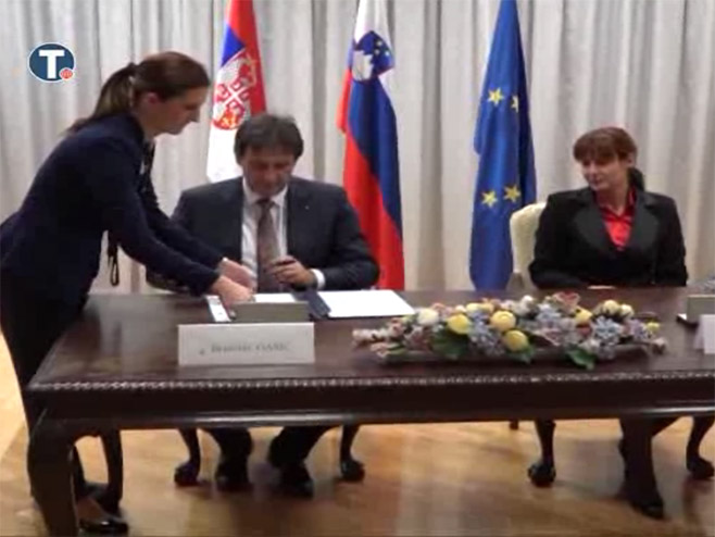 Slovenija i  Srbija - potpisale sporazum - Foto: Screenshot