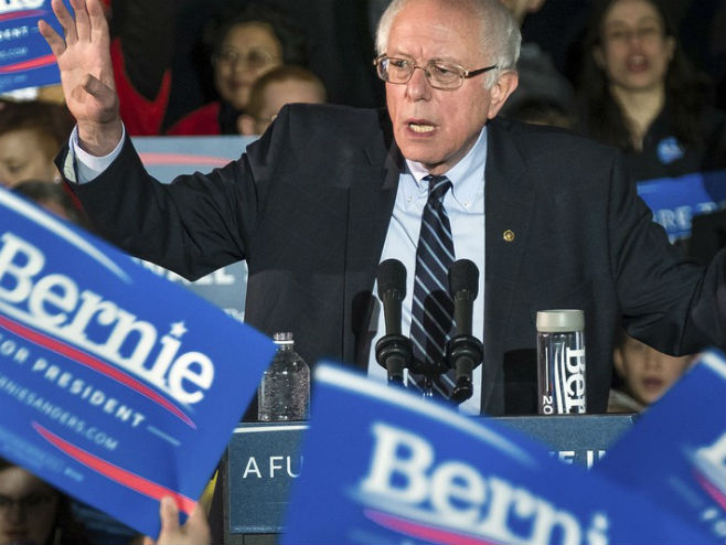 Berni Sanders (foto: J. David Ake/Associated Press) - 