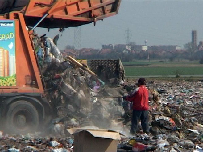 Bijeljina - odvoz smeća - Foto: RTRS