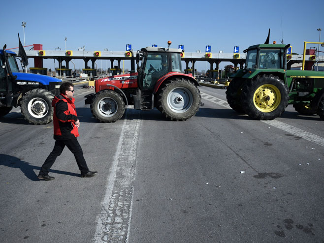 Blokada puteva u Grčkoj - Foto: AP