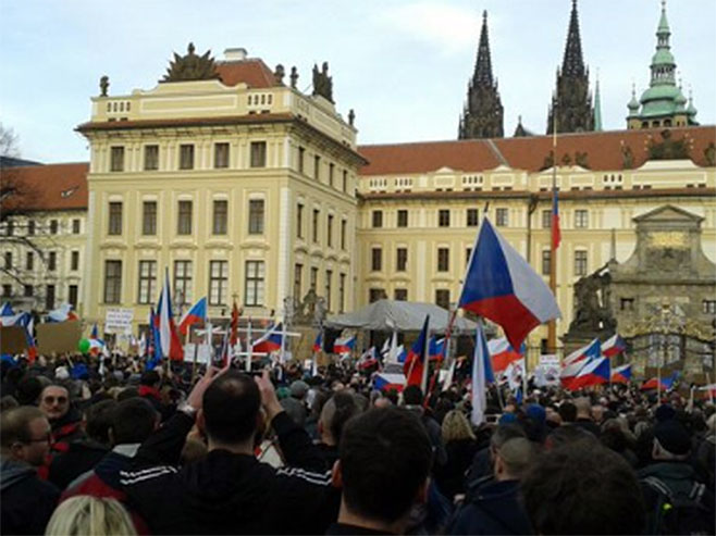 Protesti u Češkoj (Foto: Twitter) - 