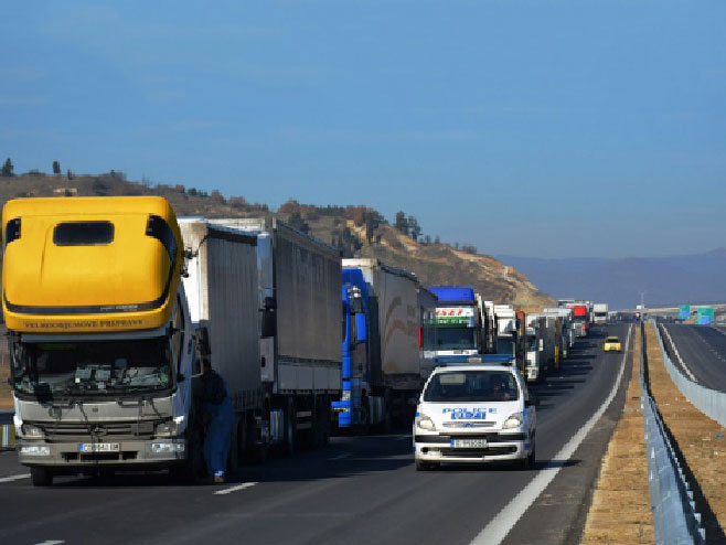 Blokada na granici Bugarska - Grčka (Foto: BTA) - 