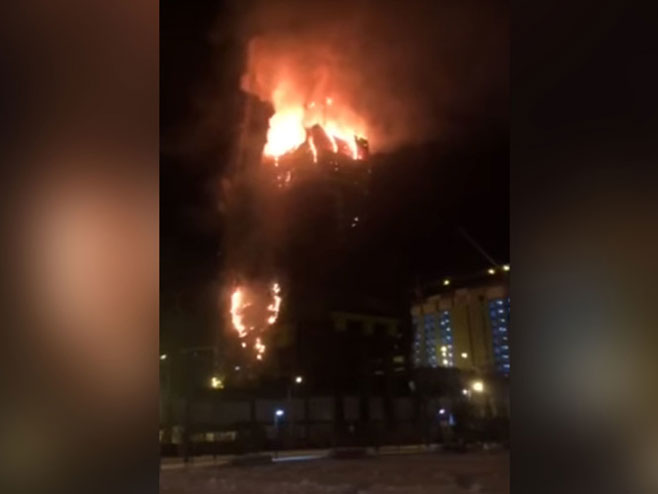 Požar u zgradi(Foto:  Tengrinews TV /YouTube) - 