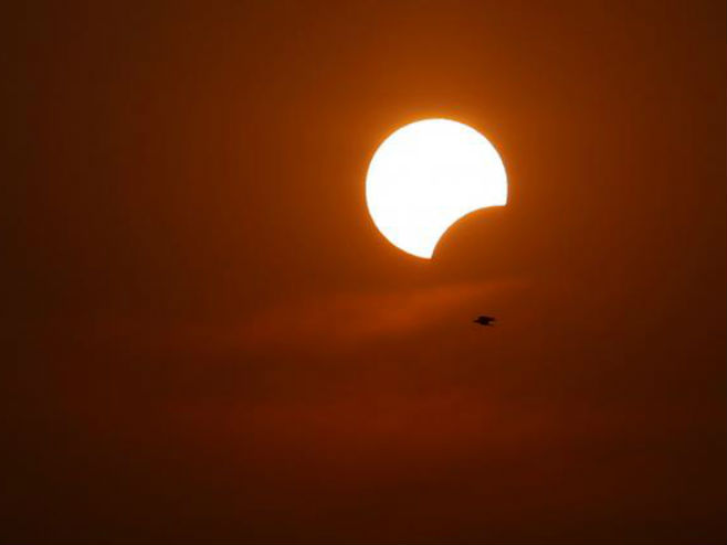 Pomračenje sunca - Foto: AP