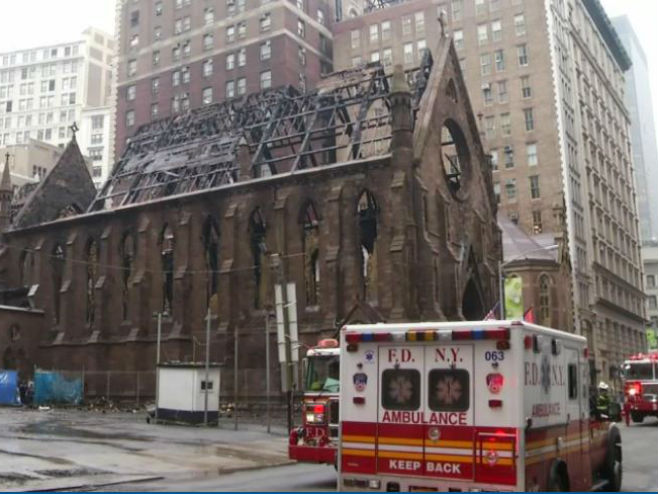 Požar na crkci Svetog Save u Njujorku - Foto: AP