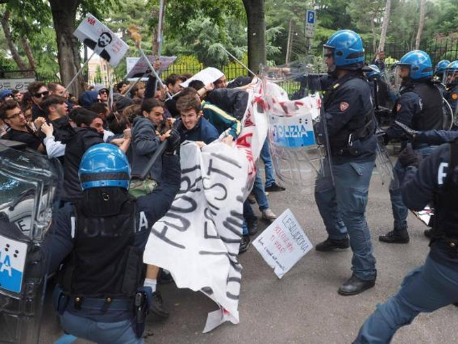 Protesti u Italiji (foto: www.rai.it) - 
