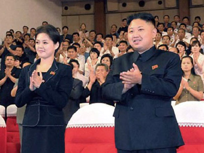 Kim DŽong Un i sestra Kim Јo DŽong - Foto: Novosti.rs