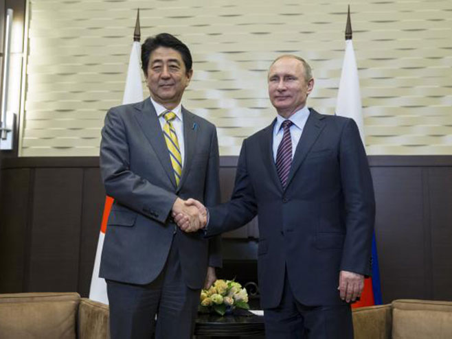 Putin i Abe - Foto: TANЈUG
