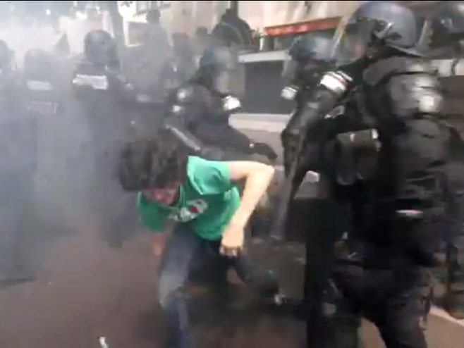Neredi u Francuskoj - Foto: Screenshot/YouTube