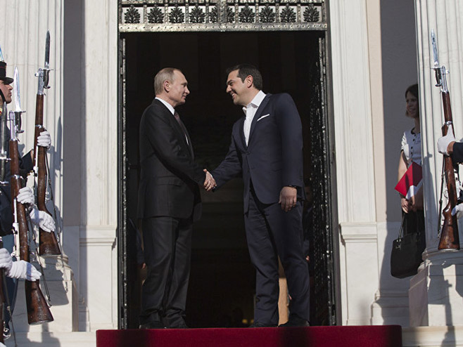 Vladimir Putin i Aleksis Cipras - Foto: AP
