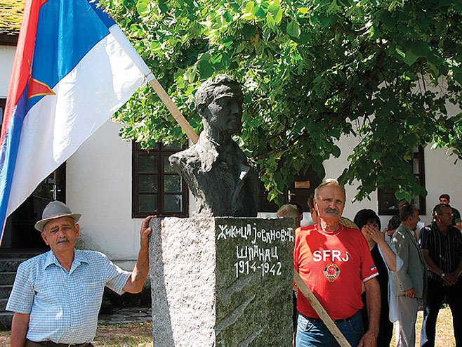 Bela crkva - spomenik Žikici Јovanoviću Špancu (Foto: vreme.com) - 