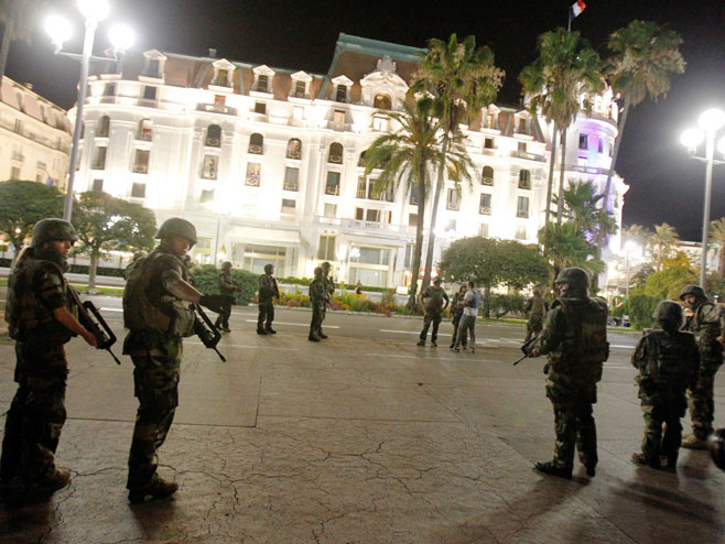 Teroristički napad u Nici (foto: twitter.com/Nice_Matin) - 