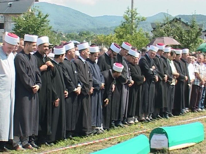 Prijedor- sahrana ubijenih Bošnjaka - Foto: RTRS