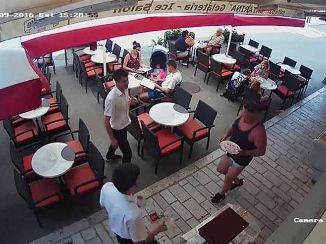 Poljakov pokušaj da ne plati račun - Foto: Screenshot/YouTube