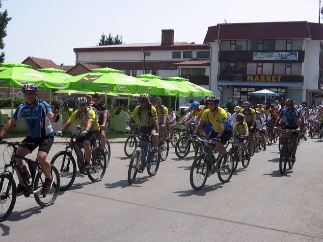 Vlasenica - "Biciklijada mira" - Foto: SRNA