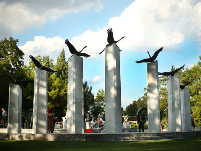 Spomenik ruskim vojnicima u Sloveniji (foto: Jure Eržen/Delo) - 