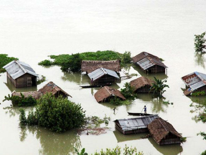 Poplave u Indiji (foto: financialexpress.com) - 