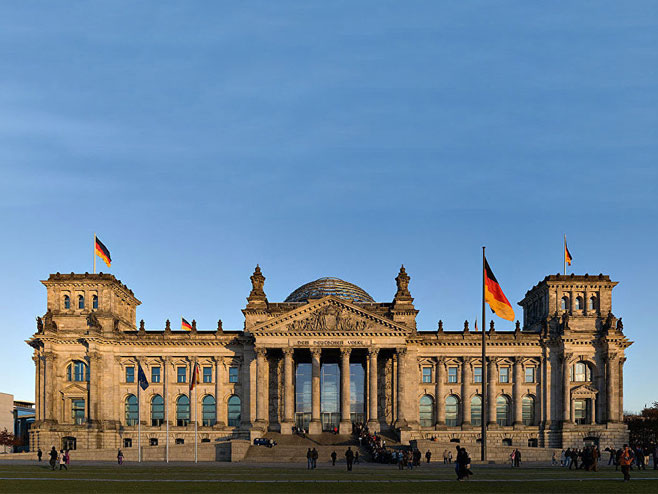 Njemački Bundestag (Foto: Wikipedia/Jürgen Matern) - 