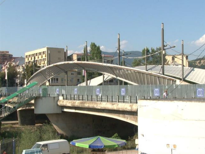 Most u Kosovskoj Mitrovici - Foto: TANЈUG