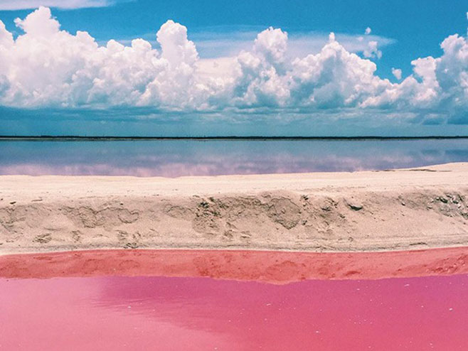 Nestvarna, prirodno ružičasta laguna u Meksiku - Foto: RTS