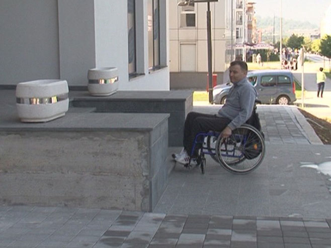 Osobe sa invaliditetom u borbi sa barijerama - Foto: RTRS