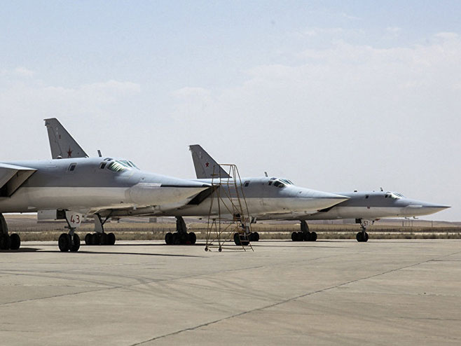 Ruski avioni u Iranu - Foto: AP