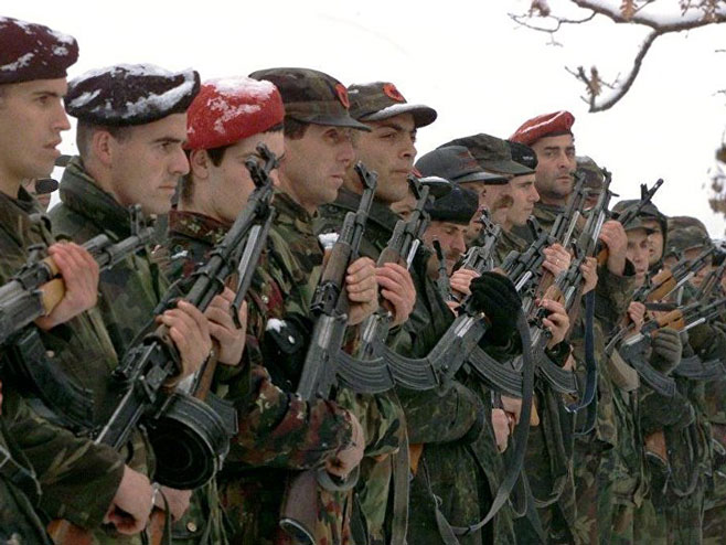 Pripadnici terorističke organizacije OVK na Kosovu - Foto: AFP