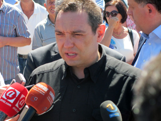 Aleksandar Vulin, ministar za rad, zapošljavanje, boračka i socijalna pitanja Srbije - Foto: SRNA