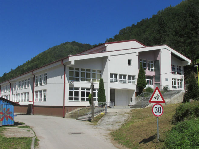 Prva osnovna škola u Srebrenici - Foto: SRNA