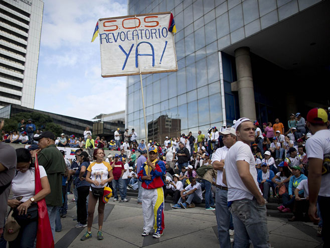 Venecuela protesti (foto: (Ariana Cubillos/Associated Press) - 