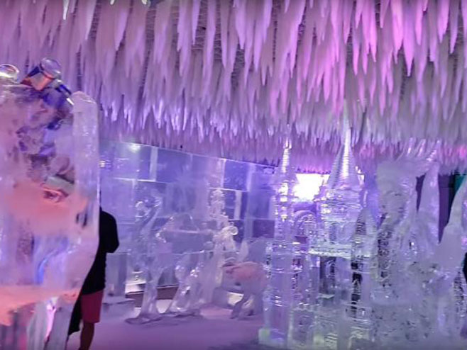 Kafić od leda u Kuvajtu - Foto: Screenshot/YouTube