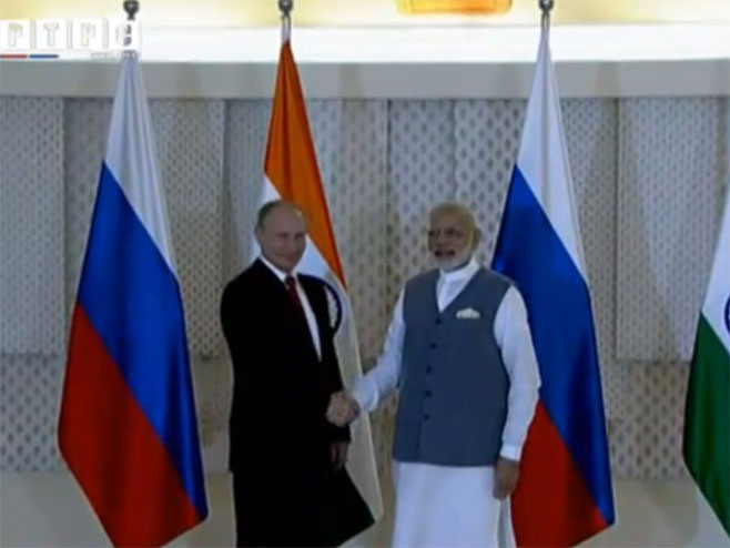 Vladimir Putin i Narendra Modi - Foto: Screenshot