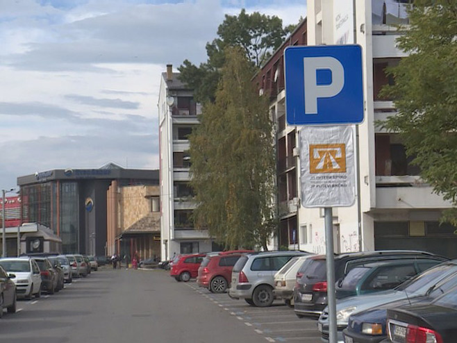 Brčko - parking - Foto: RTRS