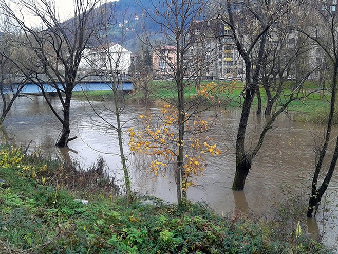 Foča: Rijeka Drina u porastu - Foto: SRNA