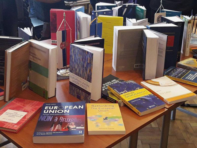 Donacija EU biblioteci u Nišu (Foto: juznevesti.com) - 