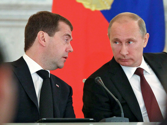 Medvedev i Putin (Foto:media.npr.org) - 