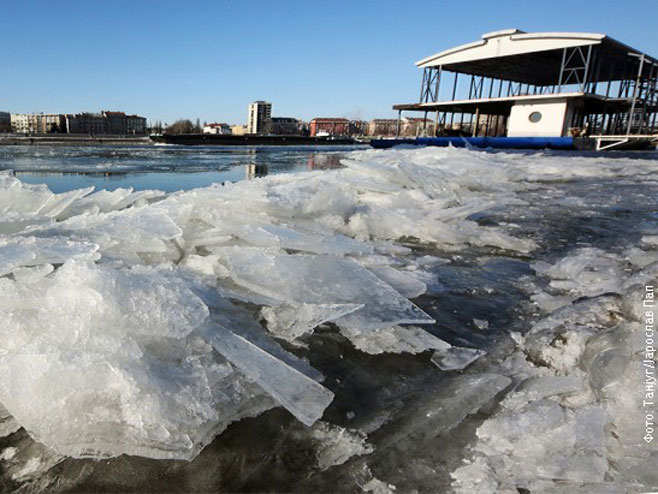 Led na Dunavu kod Novog Sada - Foto: RTS
