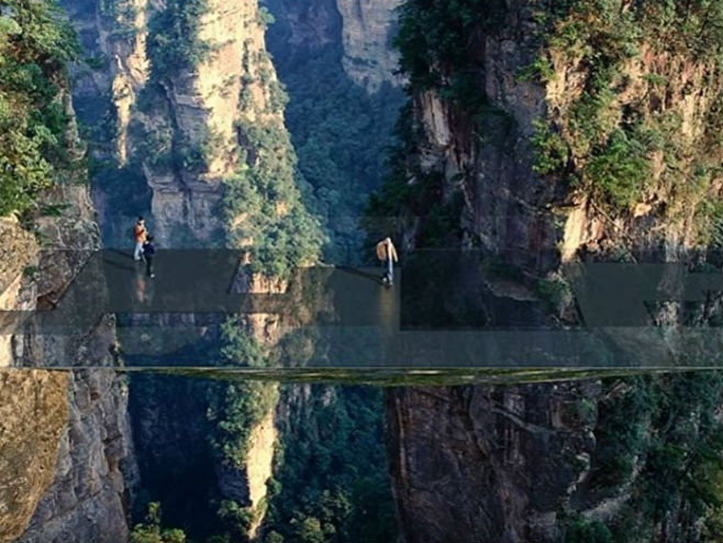 "Nevidljivi" most u Kini (Foto: Јutjub/Best Travel Destination) - 