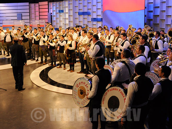 Sto truba - nastup povodom Dana Republike Srpske - Foto: RTRS