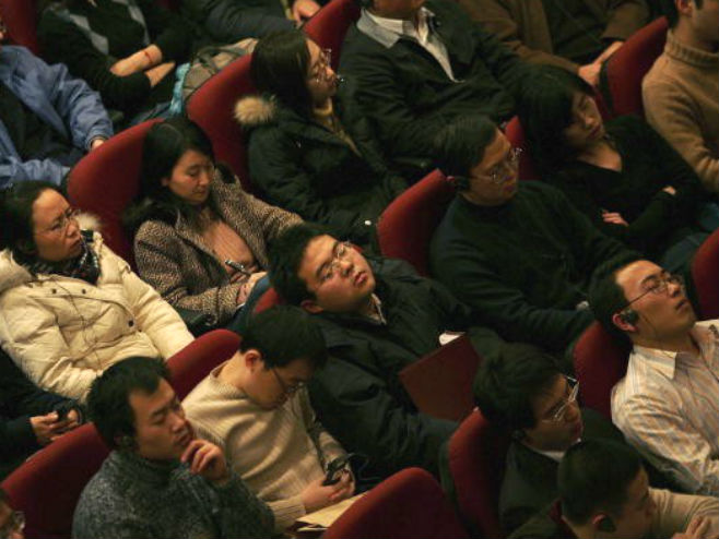 Funkcioneri zaspali na partijskom sastanku - Foto: Getty Images