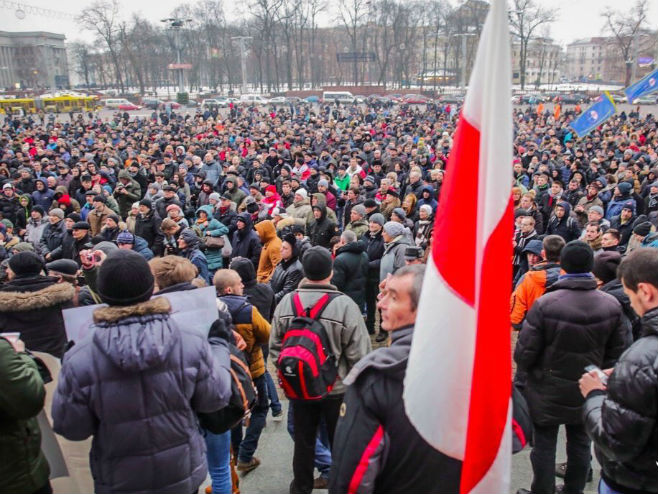Protesti u Minsku (Foto: Twitter) - 