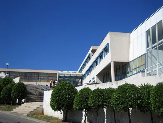 Škola u Francuskoj (foto:twitter.com) - 