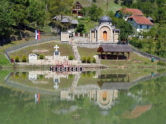 Stari Brod: Spomen kapela za šest hiljada ubijenih Srba (Foto: wikimedia) - 