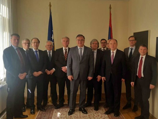 Predsjedavajući Predsjedništva BiH Mladen Ivanić sa delegacijom EBRD - Foto: RTRS