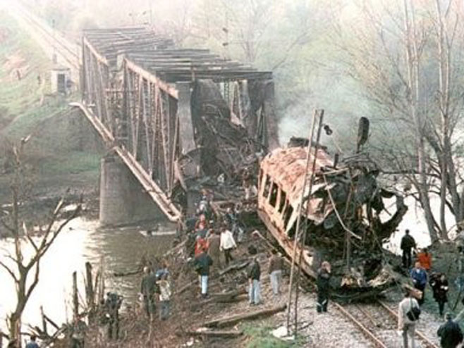 Bombardovanja željezničkog mosta u Grdelici (Foto: brzava.blogspot.rs) - 
